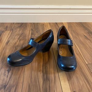 Sofft Mary Janes In Black